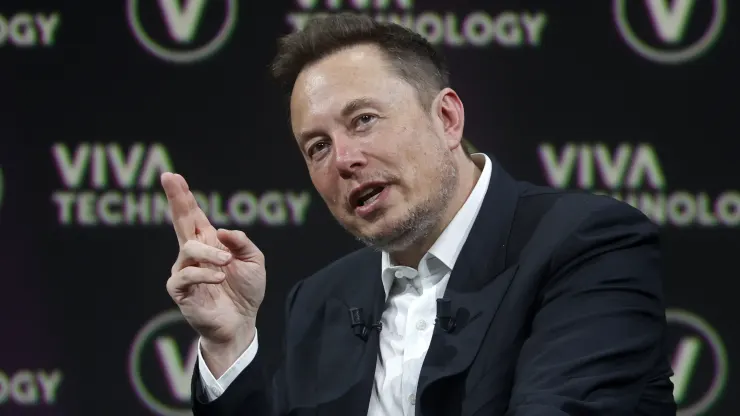 Elon Musk cho biết giới hạn thị trường của Tesla liên quan trực tiếp đến việc liệu nó có giải quyết được việc lái xe tự trị hay không